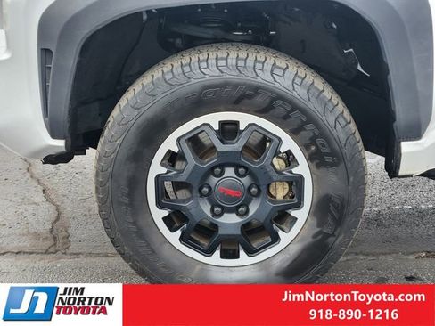 Used 2024 Toyota Tacoma TRD Off-Road image 13