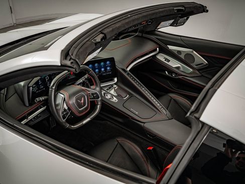 Used 2023 Chevrolet Corvette Z06 image 20