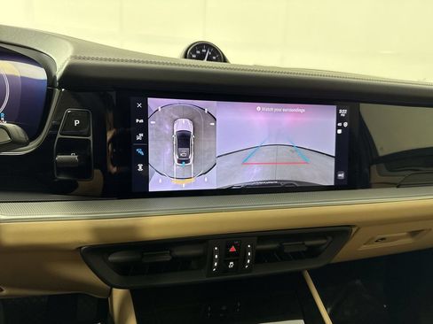 Certified 2024 Porsche Cayenne Coupe AWD/4WD image 29
