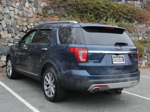 Used 2017 Ford Explorer Limited w/ Equipment Group 301A image 7