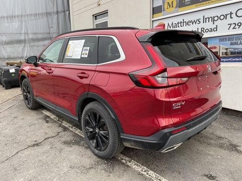 Used 2023 Honda CR-V Sport Touring image 3