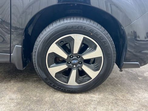 Used 2017 Subaru Forester 2.5i Premium image 40