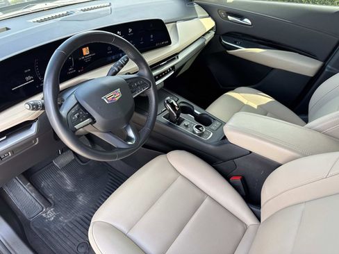 Used 2024 Cadillac XT4 Luxury image 21