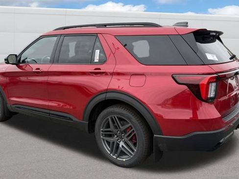 New 2026 Ford Explorer ST-Line w/ ST-Line Street Pack image 3