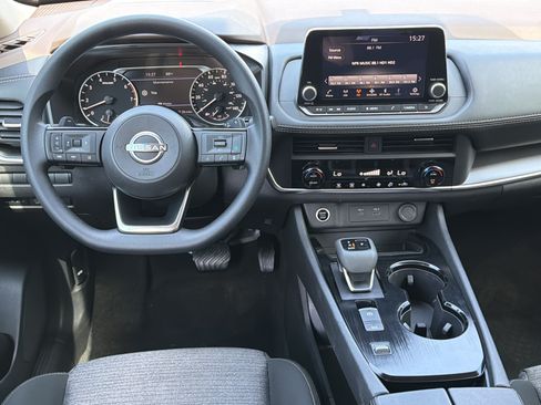 Used 2023 Nissan Rogue SV FWD image 22