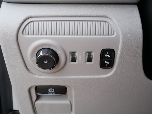 Certified 2024 Jeep Wagoneer 4WD w/ Convenience Group I image 26