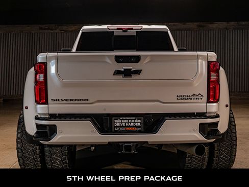 Used 2024 Chevrolet Silverado 3500 High Country w/ Technology Package AWD/4WD image 8
