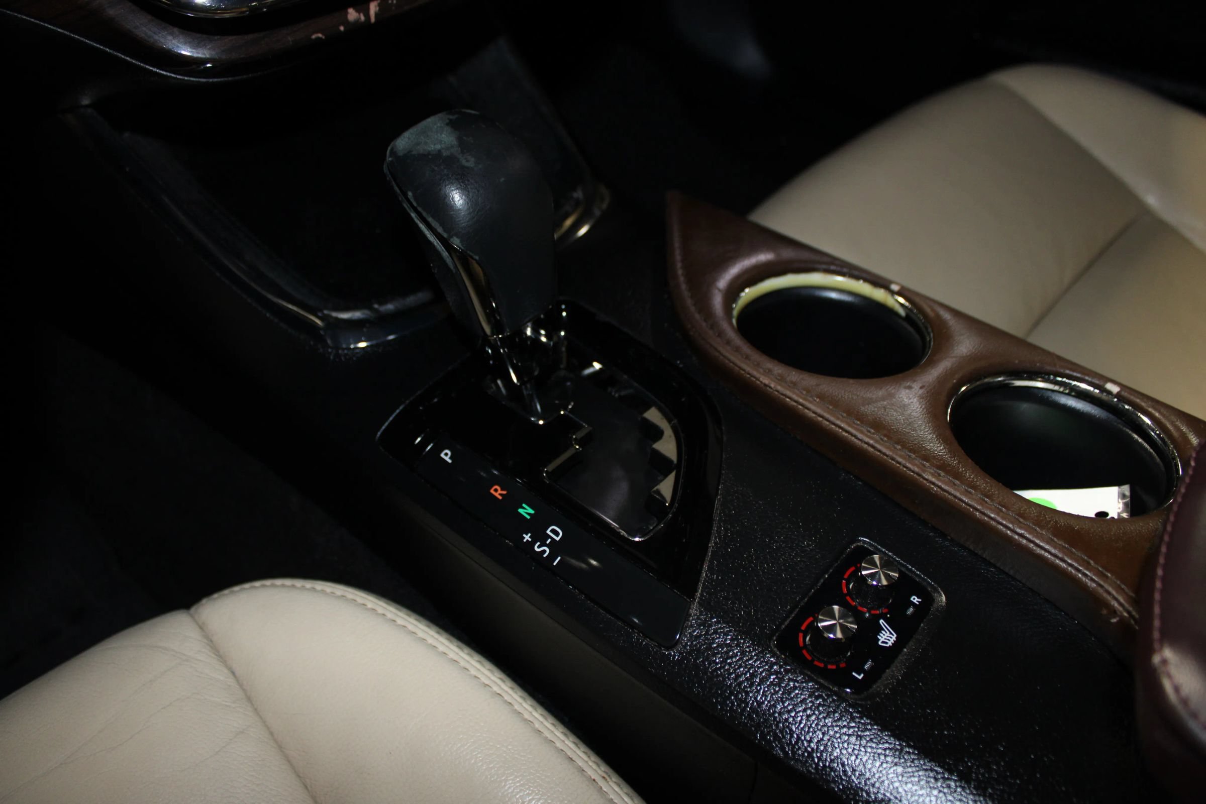 Used 2014 Toyota Avalon XLE FWD image 18