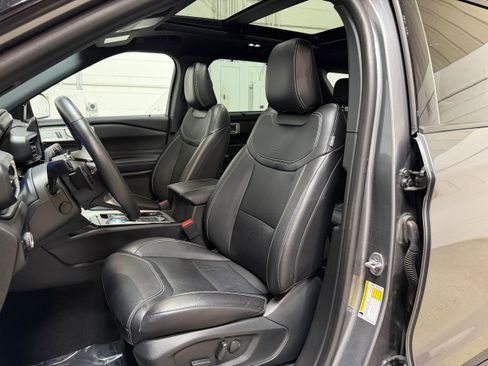 Certified 2023 Ford Explorer ST w/ Equipment Group 401A AWD/4WD image 9