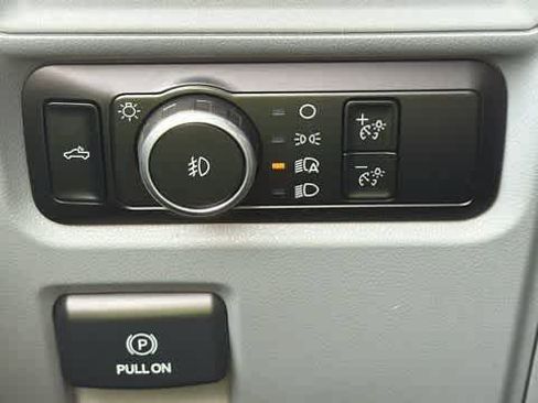 Used 2023 Ford F150 XLT image 14