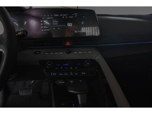 New 2025 Hyundai Elantra Limited image 73