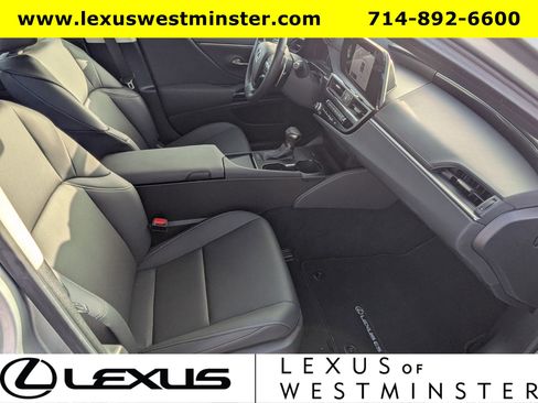 Certified 2025 Lexus ES 350 image 5