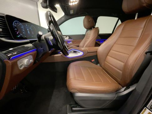 Used 2024 Mercedes-Benz GLE 450 4MATIC image 3