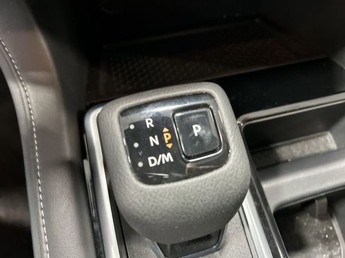 Certified 2024 Nissan Pathfinder SL image 25