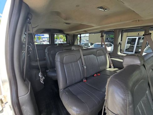 Used 2012 Chevrolet Express 3500 LS RWD image 15