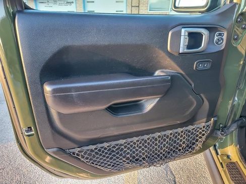 Used 2021 Jeep Wrangler Unlimited Rubicon w/ Steel Bumper Group image 18