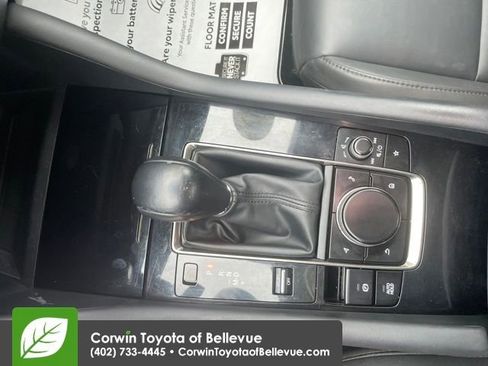 Used 2019 MAZDA MAZDA3 Sedan w/ Preferred Package image 24