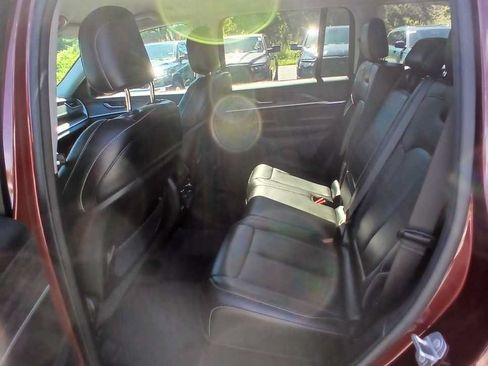 Certified 2023 Jeep Grand Cherokee Limited AWD/4WD image 13