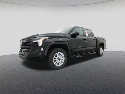 New 2026 Toyota Tundra SR5 AWD/4WD image 17