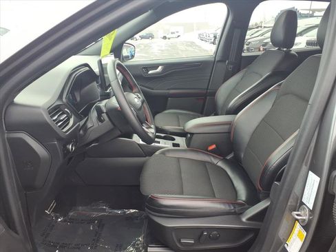 Used 2023 Ford Escape ST-Line Elite image 4