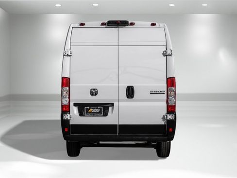 Used 2023 RAM ProMaster 2500 image 7