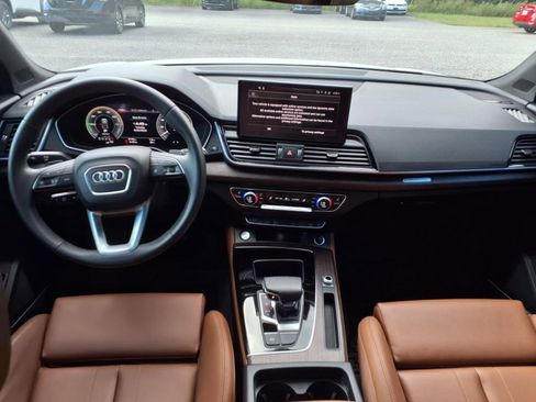 Used 2025 Audi Q5 e Premium Plus w/ Premium Plus Package image 25