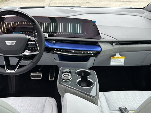 New 2026 Cadillac Optiq Sport 2 image 9