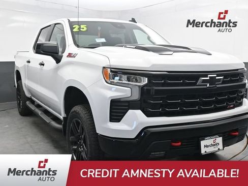 Used 2025 Chevrolet Silverado 1500 LT Trail Boss w/ Protection Package AWD/4WD image 1