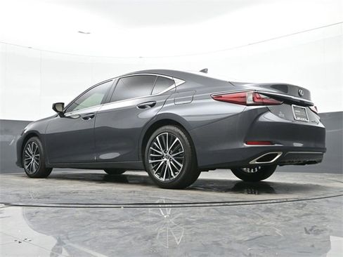 Certified 2022 Lexus ES 350 w/ Premium Package image 37