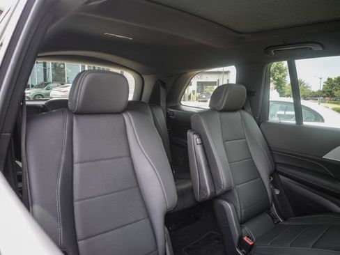 Certified 2025 Mercedes-Benz GLS 450 4MATIC image 35