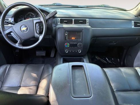 Used 2010 Chevrolet Suburban LT AWD/4WD image 10