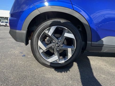 Used 2023 Hyundai Venue SEL image 27