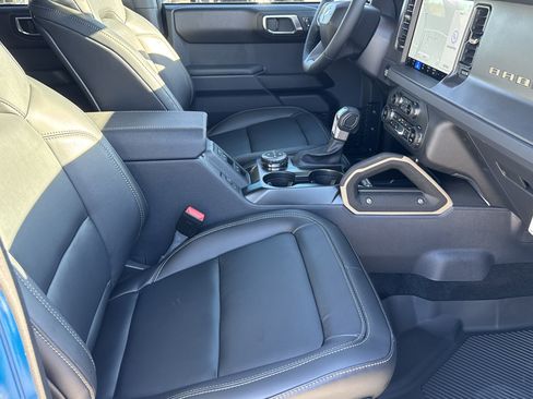 New 2025 Ford Bronco Badlands image 14