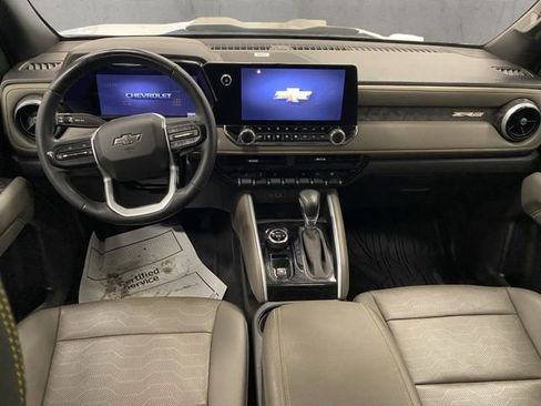 Used 2023 Chevrolet Colorado ZR2 w/ ZR2 Convenience Package III image 9