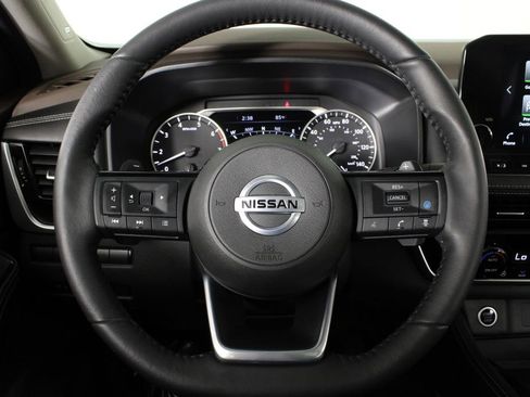 Used 2021 Nissan Rogue SL w/ Premium Package image 10