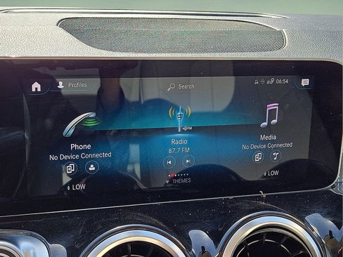 Used 2021 Mercedes-Benz GLB 250 GLB 250 image 27