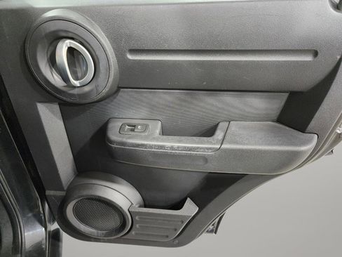 Used 2011 Dodge Nitro SE image 29