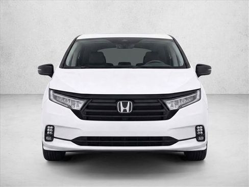Used 2024 Honda Odyssey Sport image 2