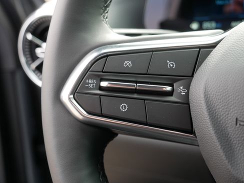 Used 2025 Chevrolet Equinox LT image 28