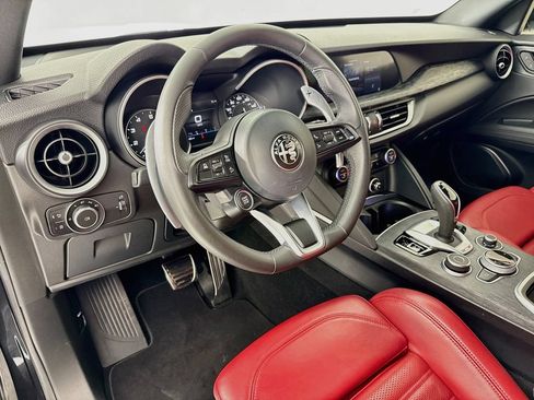 Used 2022 Alfa Romeo Stelvio Sprint AWD/4WD image 4