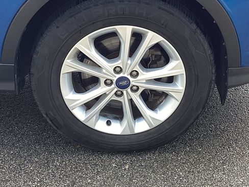 Used 2017 Ford Escape SE w/ Equipment Group 201A AWD/4WD image 19