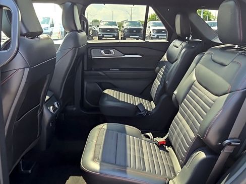 Used 2025 Ford Explorer ST-Line w/ Premium Package AWD/4WD image 21