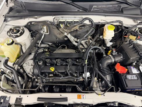 Used 2010 Ford Escape Limited image 29