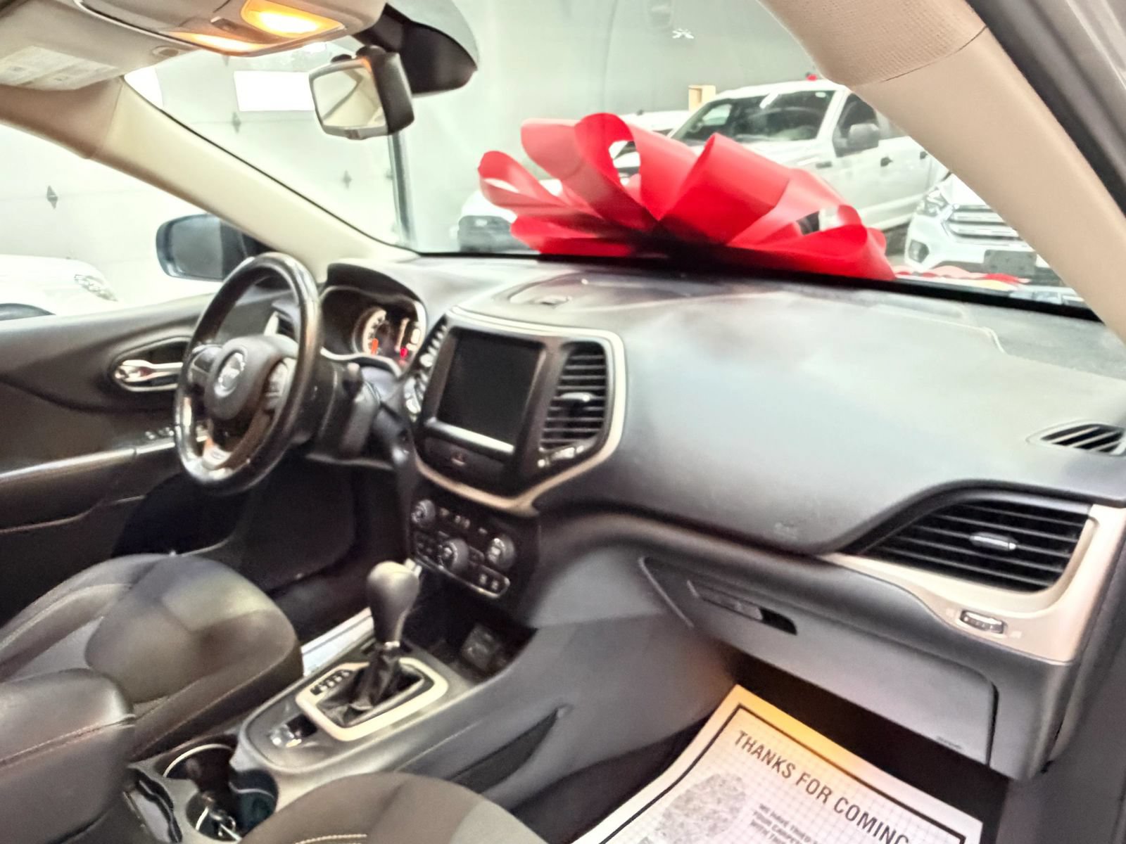 Used 2016 Jeep Cherokee Latitude FWD image 30