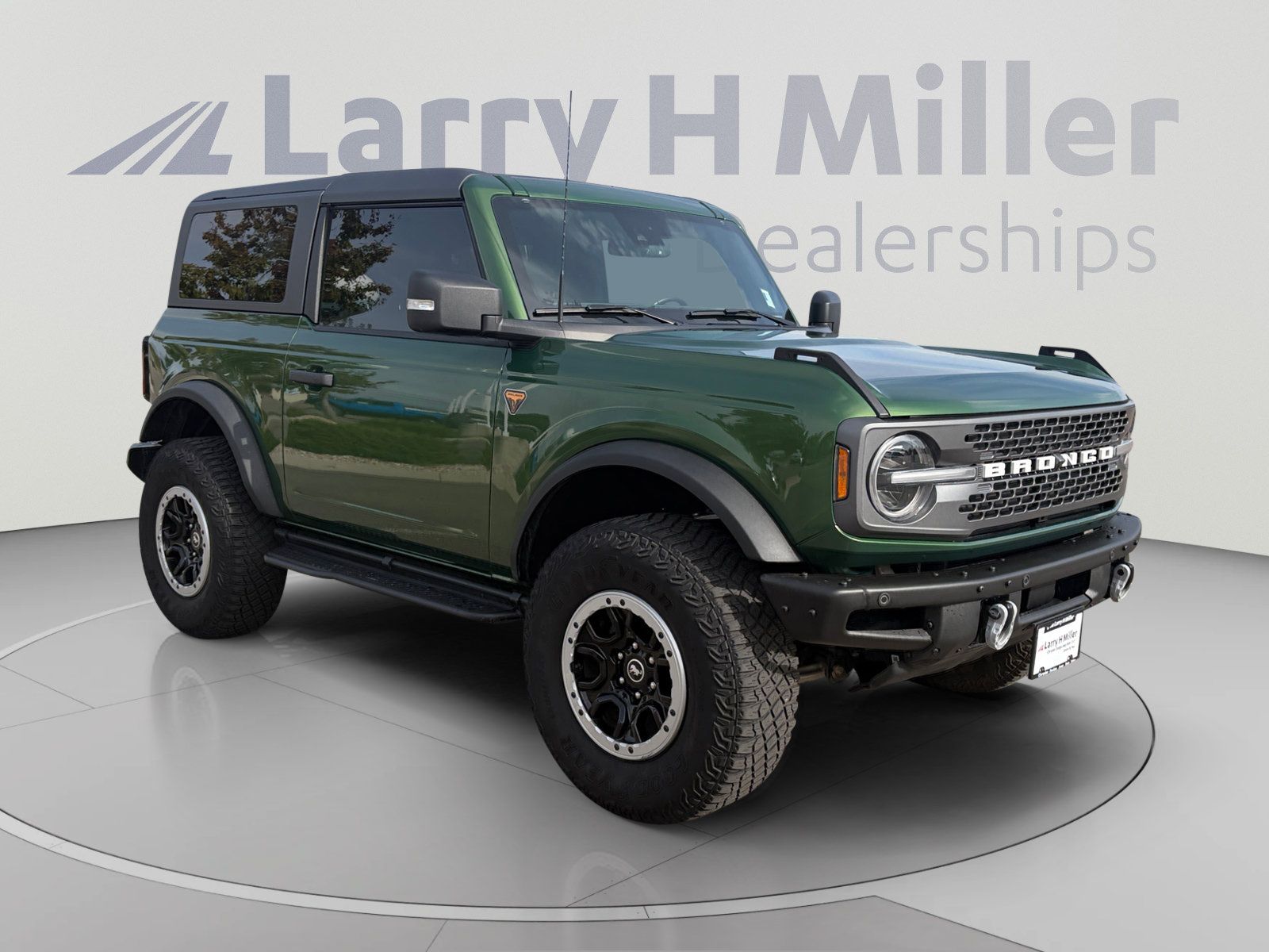 Used 2023 Ford Bronco Badlands w/ Sasquatch Package AWD/4WD image 8