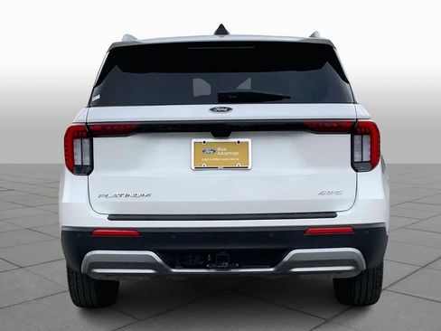 Certified 2025 Ford Explorer Platinum image 4