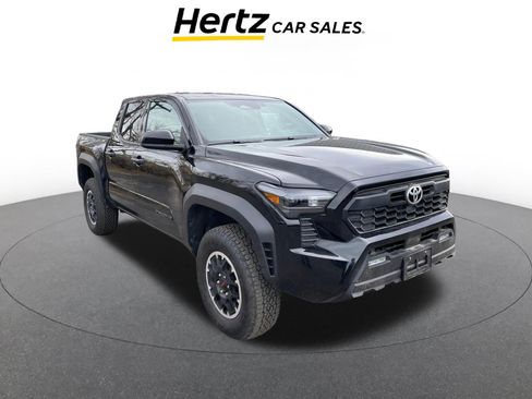 Used 2025 Toyota Tacoma TRD Off-Road AWD/4WD image 1