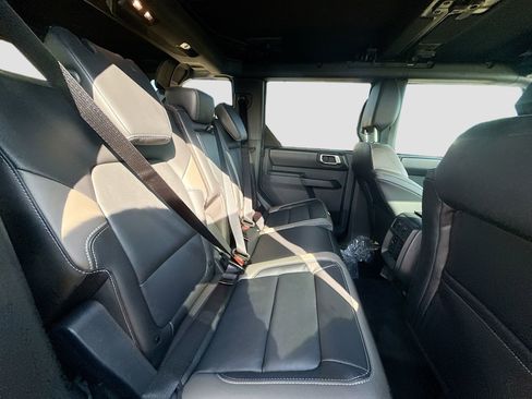 New 2025 Ford Bronco Outer Banks AWD/4WD image 35