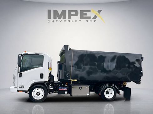 Used 2024 Chevrolet Low Cab Forward RWD image 2