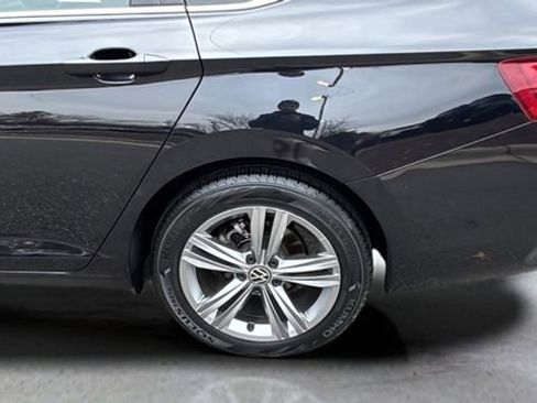 Used 2024 Volkswagen Jetta SE image 35